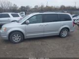 CHRYSLER TOWN & COUNTRY TOURING photo