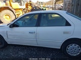 TOYOTA CAMRY LE 4T1BG22K0XU887791 fotografie