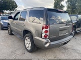 GMC YUKON SLE 1GKFC13028R****** fotografie