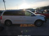 CHRYSLER TOWN & COUNTRY LIMITED photo