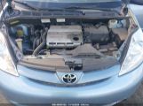 TOYOTA SIENNA LE photo