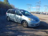 TOYOTA SIENNA LE photo