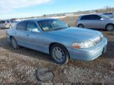 LINCOLN TOWN CAR SIGNATURE LIMITED снимка