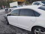 VOLKSWAGEN PASSAT 2.5L SE 1VWBH7A30EC****** снимка