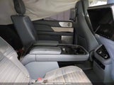 LINCOLN NAVIGATOR L BLACK LABEL 5LMJJ3TT9JE****** снимка
