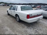 LINCOLN TOWN CAR SIGNATURE 1LNLM82W0VY****** fotografie
