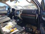 TOYOTA TUNDRA LIMITED 5.7L V8 5TFHW5F19EX****** fotografie