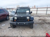 JEEP WRANGLER SAHARA 1J4FA54117L****** снимка