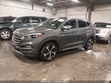 HYUNDAI TUCSON LIMITED KM8J3CA21JU****** снимка