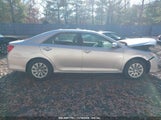 Toyota Camry Le 4T1BF1FK8CU095891 снимка