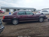 LINCOLN TOWN CAR SIGNATURE LIMITED 2LNBL8CVXAX615949 снимка