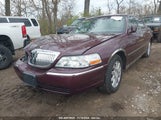 LINCOLN TOWN CAR SIGNATURE LIMITED 2LNBL8CVXAX615949 photo