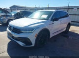 VOLKSWAGEN TIGUAN 2.0T SE R-LINE BLACK 3VVCB7AX3NM****** снимка