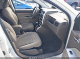 JEEP COMPASS SPORT 1J8FT47W28D****** снимка