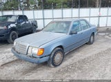 MERCEDES-BENZ 300 E WDBEA30D2GA****** fotografie