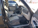 JEEP LIBERTY LIMITED EDITION 1J8GP58K48W****** снимка