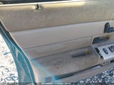 FORD CROWN VICTORIA LX 2FAHP74W53X****** снимка