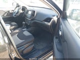 JEEP CHEROKEE SPORT 1C4PJMAB5EW****** снимка