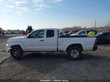 TOYOTA TACOMA BASE V6 5TEUU42N18Z****** снимка