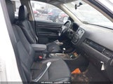 MITSUBISHI OUTLANDER SE JA4AZ3A33FZ****** fotografie