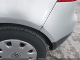 VOLKSWAGEN RABBIT 4-DOOR WVWDR71K47W****** снимка