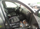 VOLKSWAGEN TIGUAN SE WVGBV3AX3EW****** снимка