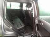 VOLKSWAGEN TIGUAN SE WVGBV3AX3EW****** снимка