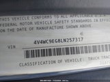 VOLVO VNR 4V4WC9EG8LN****** снимка