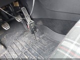 VOLKSWAGEN GTI 2-DOOR WVWED7AJ0CW****** fotografie