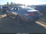 TOYOTA CAMRY LE 4T1B11HK7JU520980 photo