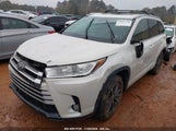 TOYOTA HIGHLANDER XLE 5TDKZRFH5JS****** fotografie