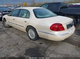 LINCOLN CONTINENTAL 1LNFM97V0WY****** снимка