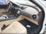 JAGUAR XJ XJL PORTFOLIO SAJWA2G73H8W04310 photo