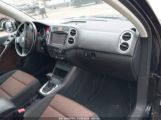 VOLKSWAGEN TIGUAN S/SE/SEL photo