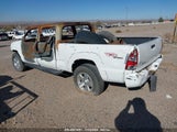 TOYOTA TACOMA DBL CAB PRERUNNER LNG BED 5TEKU72N15Z****** photo
