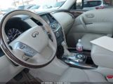 INFINITI QX80 photo