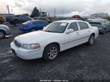 LINCOLN TOWN CAR SIGNATURE LIMITED 1LNHM82V47Y622879 снимка