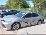 TOYOTA CAMRY LE 4T1B11HKXKU732371 снимка