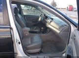TOYOTA CAMRY LE 4T1BE32K35U030700 снимка