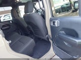 JEEP GLADIATOR SPORT S 4X4 1C6JJTAG7LL****** снимка