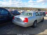 LINCOLN TOWN CAR EXECUTIVE 1LNHM81W23Y674774 снимка