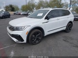 VOLKSWAGEN TIGUAN 2.0T SE R-LINE BLACK 3VVCB7AX2RM****** снимка