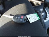 TOYOTA RAV4 XLE JTMWFREVXGJ****** снимка