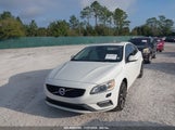 VOLVO S60 T5 DYNAMIC YV126MFL6H2****** fotografie