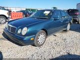 MERCEDES-BENZ E 320 WDBJF65H9XA****** снимка