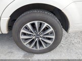 LINCOLN NAVIGATOR 5LMJJ2JT1FE****** fotografie
