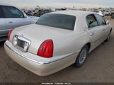 LINCOLN TOWN CAR CARTIER 1LNHM83W2YY****** снимка