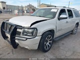 CHEVROLET SUBURBAN 1500 LTZ 1GNUCKE00AR****** снимка