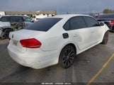 VOLKSWAGEN PASSAT 2.5L S 1VWAP7A33EC****** снимка