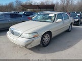 LINCOLN TOWN CAR CARTIER 1LNHM83W63Y****** снимка